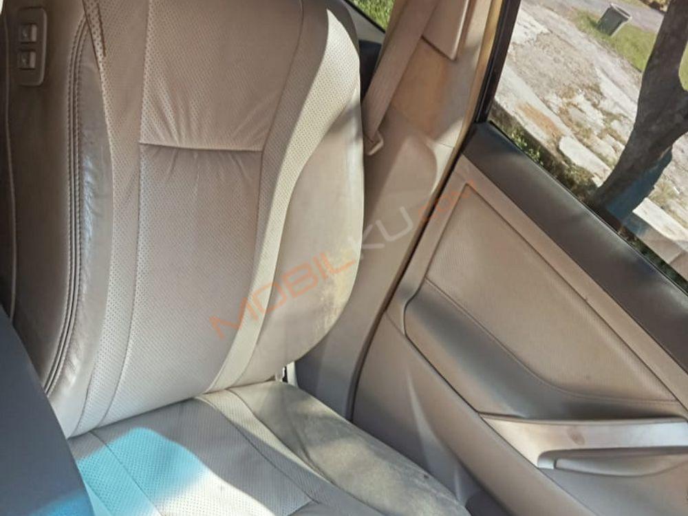 Mobil Toyota Camry 2007