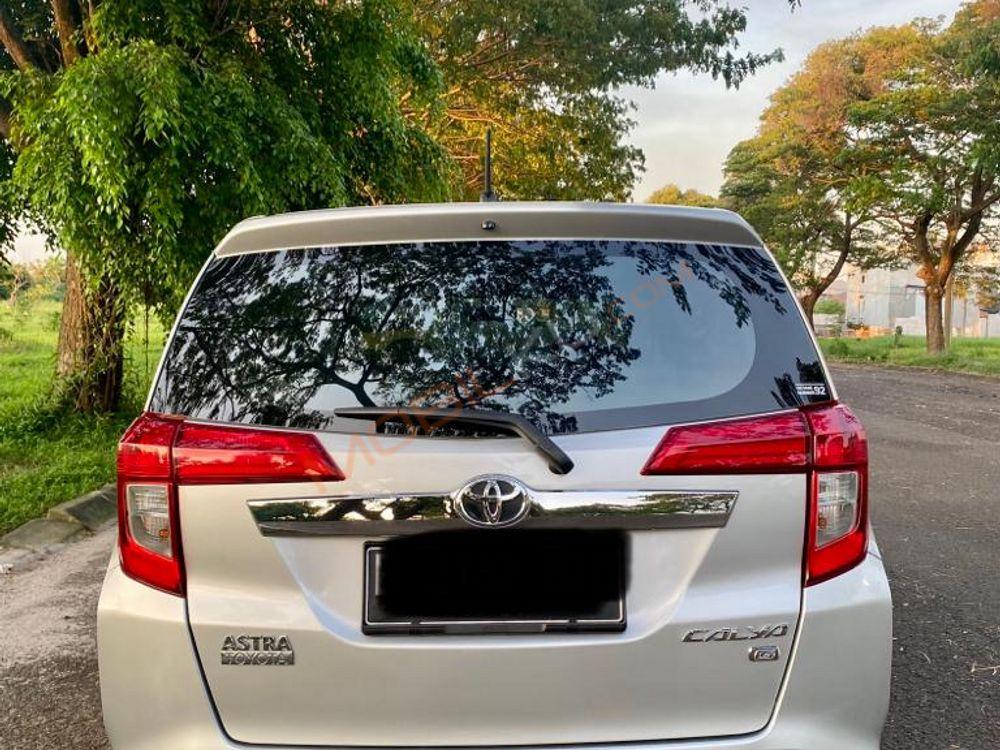 Mobil Toyota Calya 2019