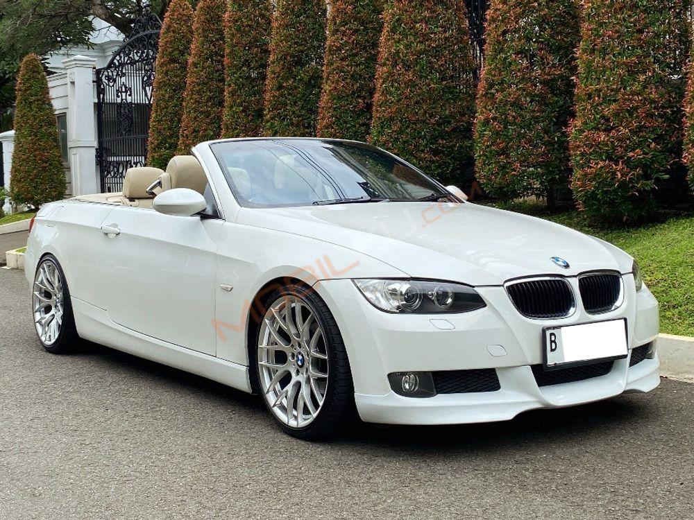 Mobil BMW 3 Series 2008