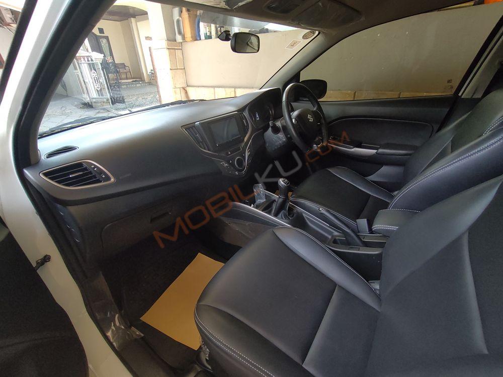 Mobil Suzuki Baleno 2019