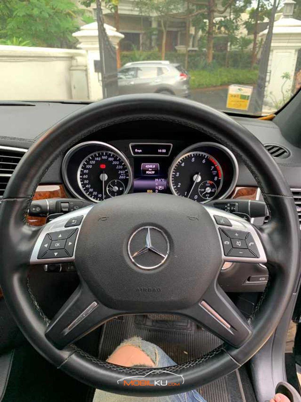 Mobil Mercedes-Benz GL 2014