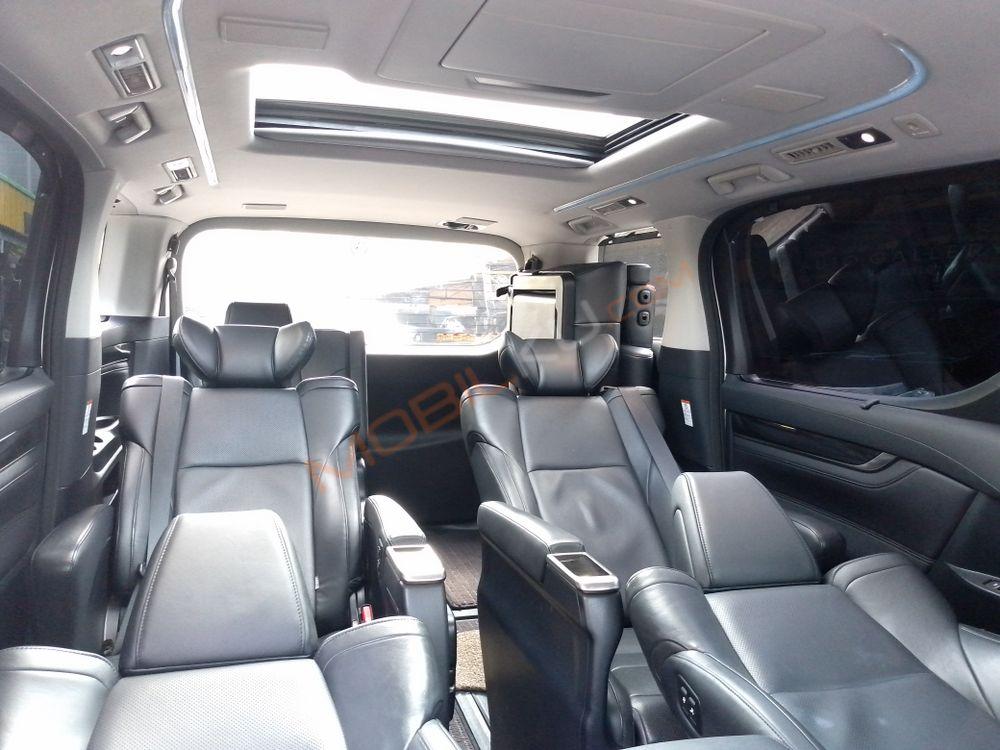 Mobil Toyota Alphard 2016