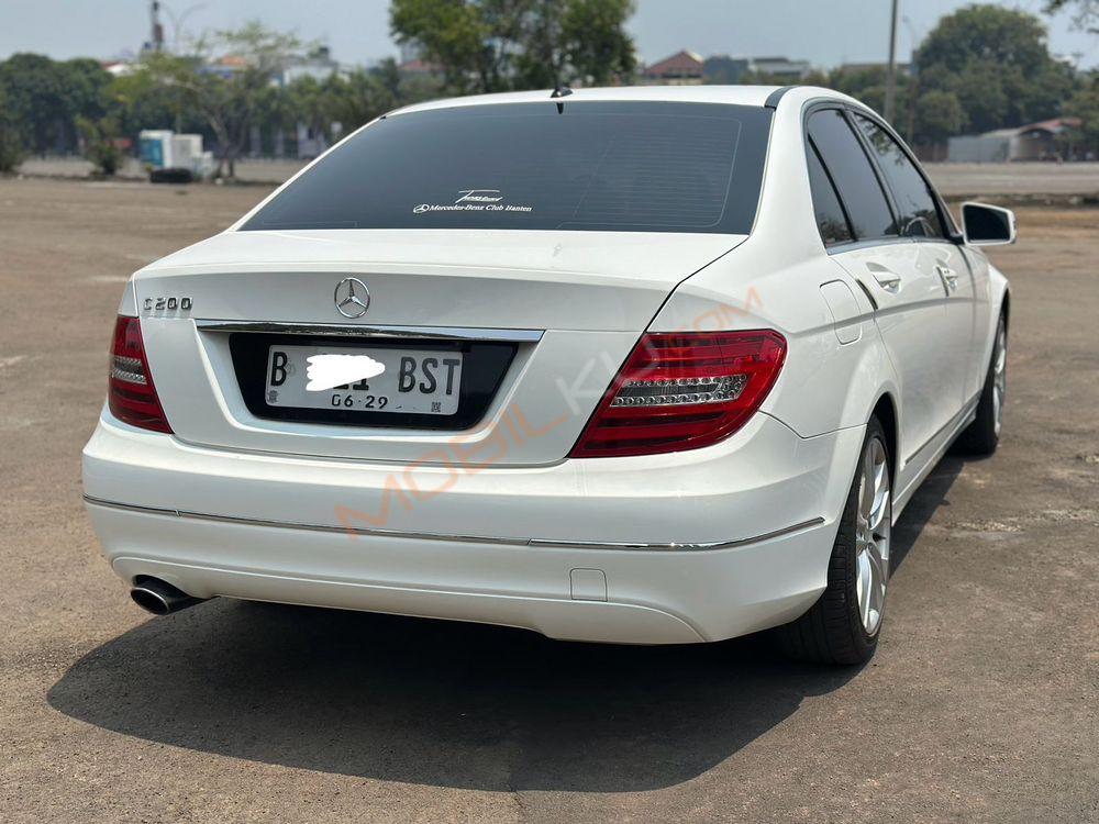 Mobil Mercedes-Benz C-Class 2014
