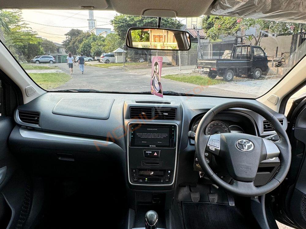 Mobil Toyota Avanza 2021