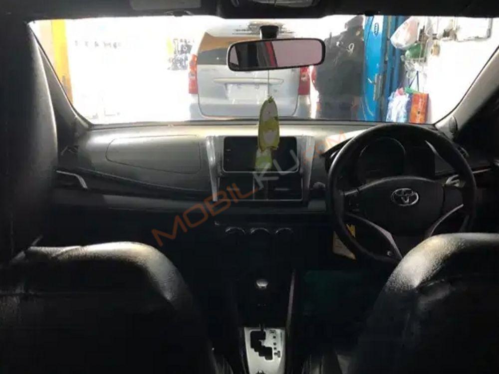 Mobil Toyota Yaris 2017