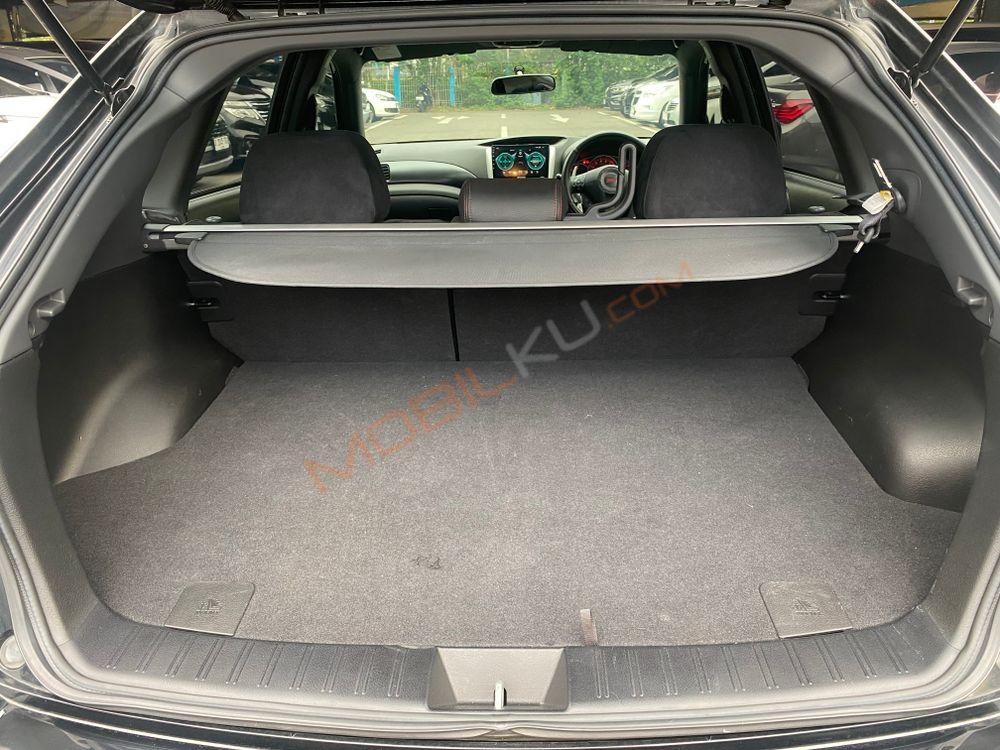 Mobil Subaru Impreza 2013