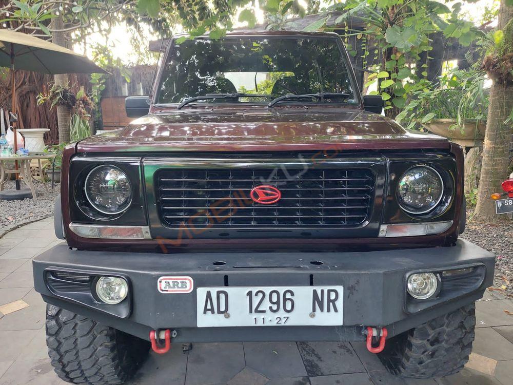 Mobil Daihatsu Taft 1998