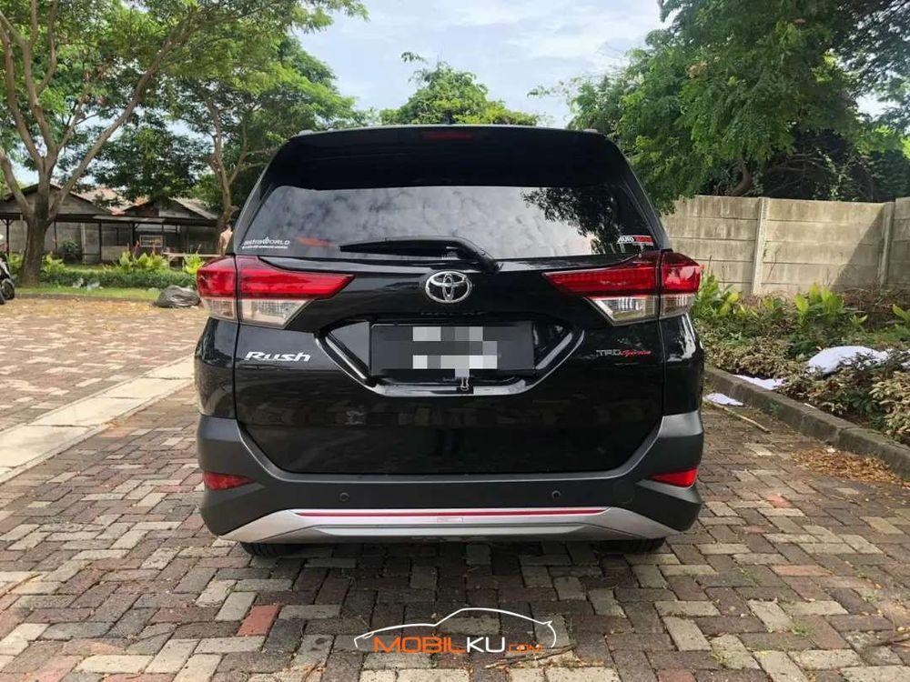 Mobil Toyota Rush 2019