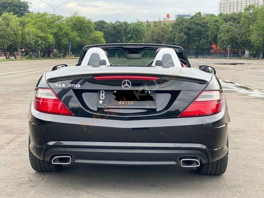 Mobil Mercedes-Benz SLK 2013