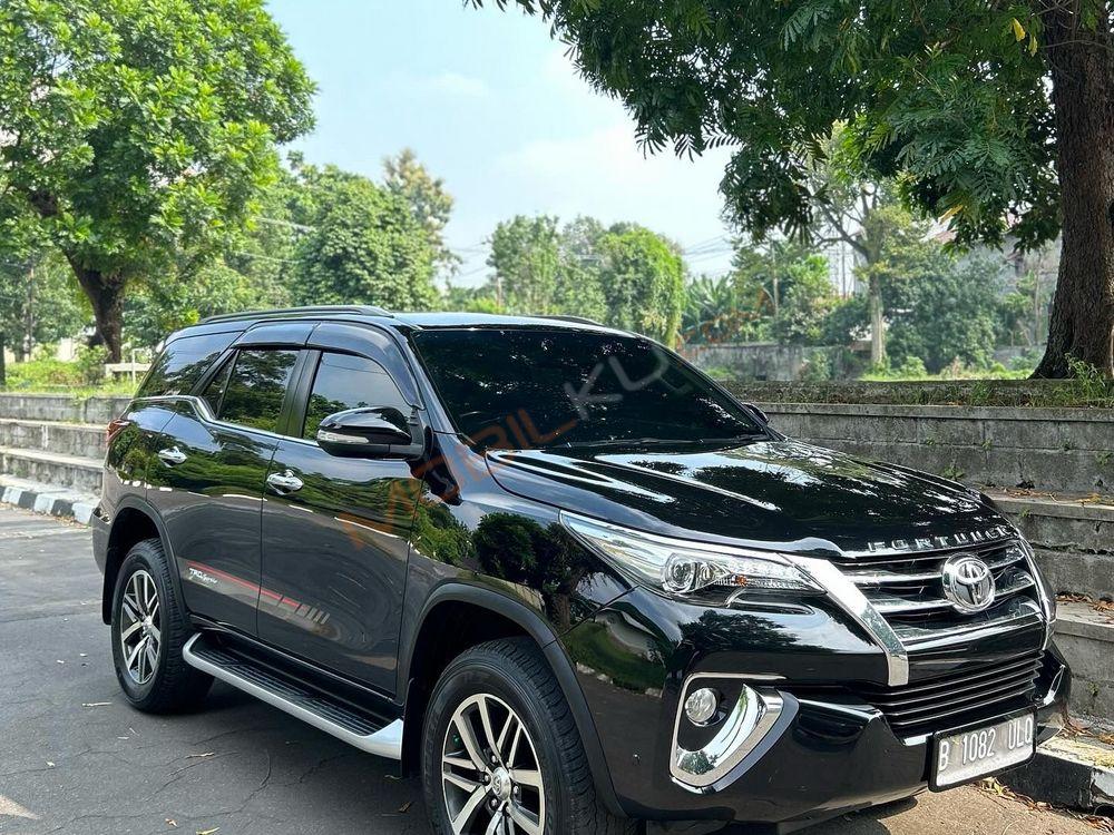 Mobil Toyota Fortuner 2016