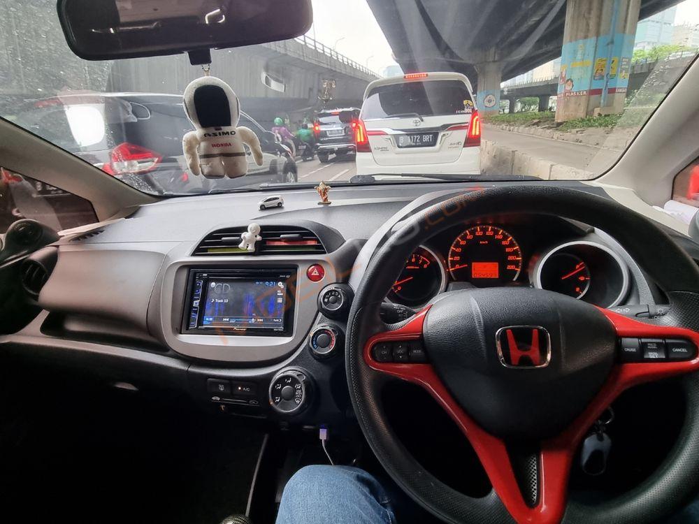 Mobil Honda Jazz 2012