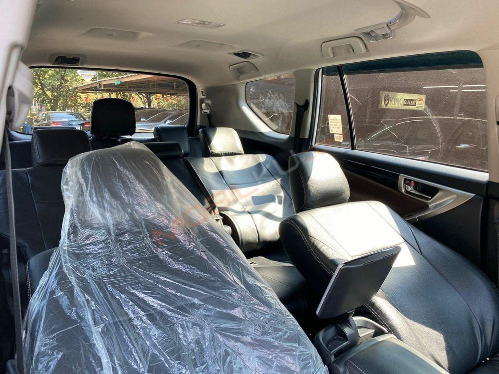 Mobil Toyota Kijang Innova 2022