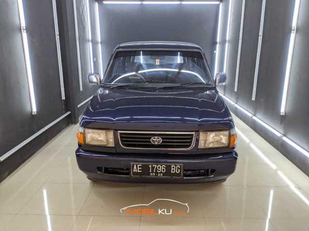 Mobil Toyota Kijang 1997