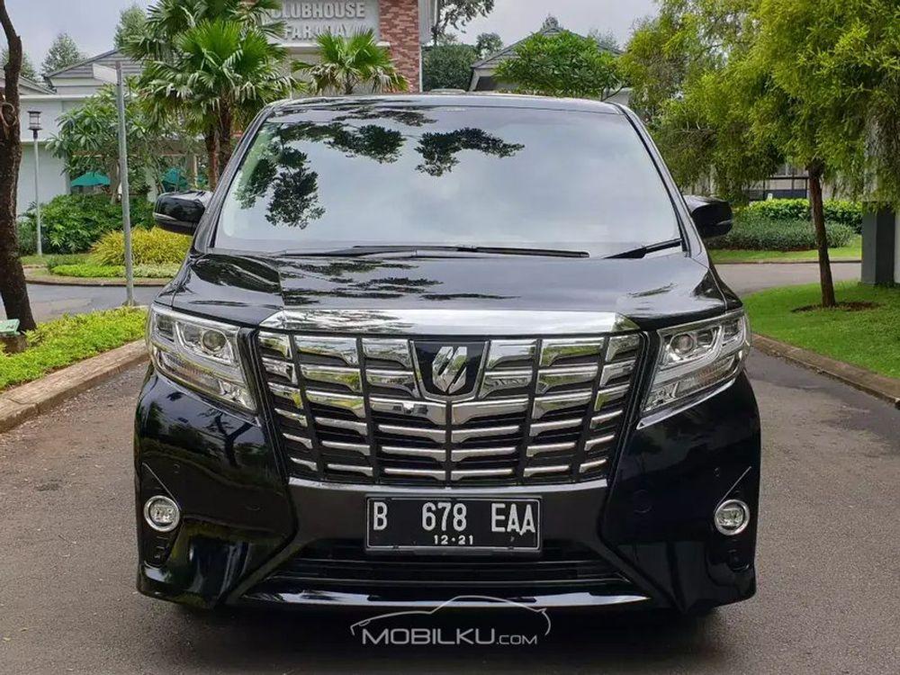 Mobil Toyota Alphard 2016