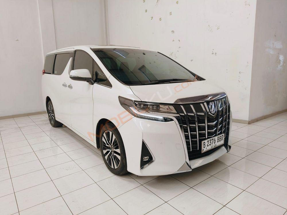 Mobil Toyota Alphard 2018