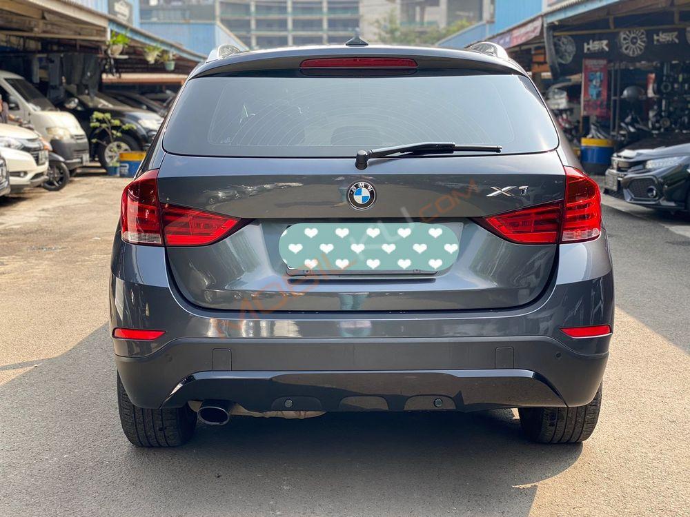 Mobil BMW X1 2015