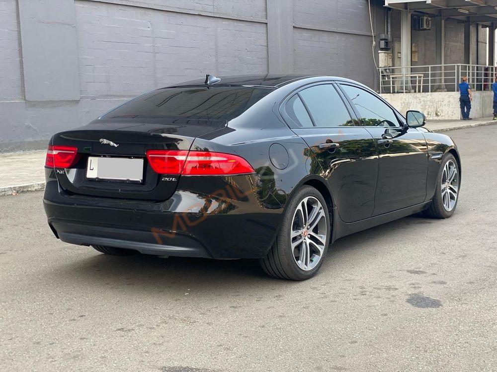 Mobil Jaguar XE 2016