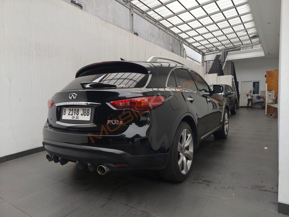 Mobil Infiniti FX 2013