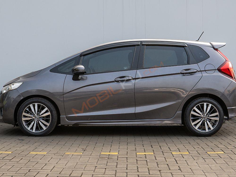 Mobil Honda Jazz 2015