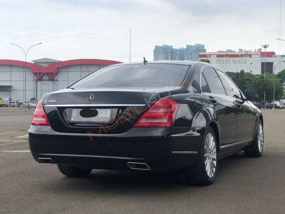 Mobil Mercedes-Benz S-Class 2011