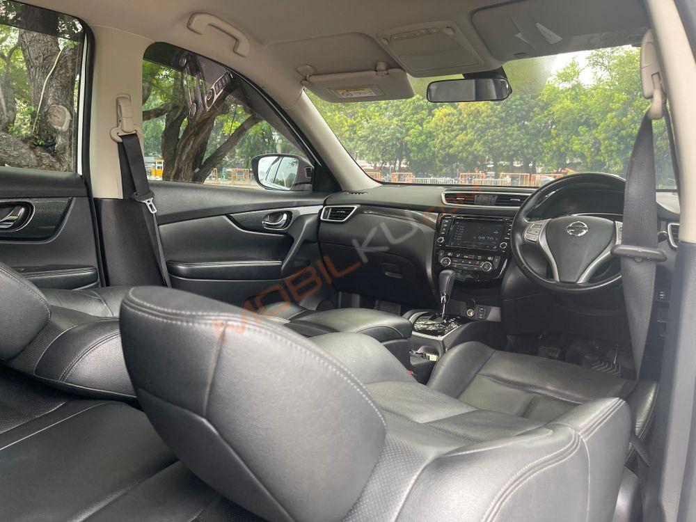 Mobil Nissan X-Trail 2017