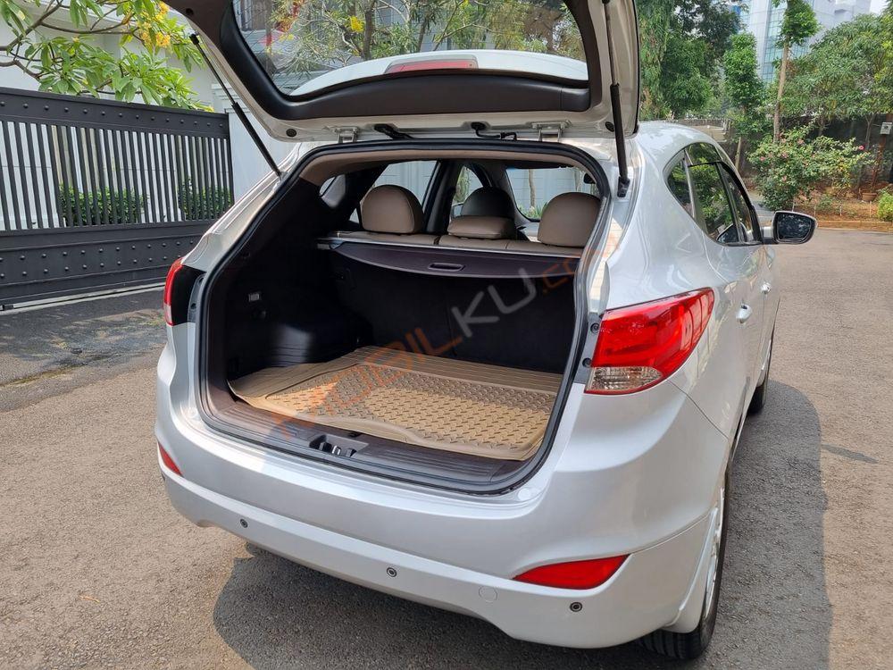 Mobil Hyundai Tucson 2013