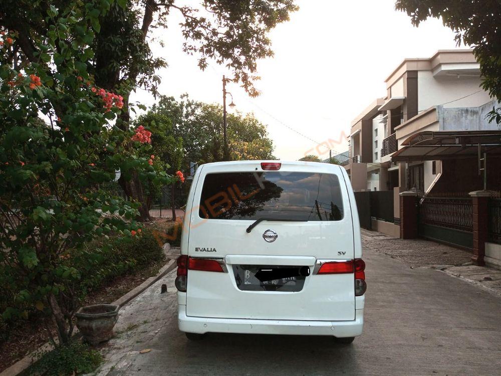 Mobil Nissan Evalia 2013