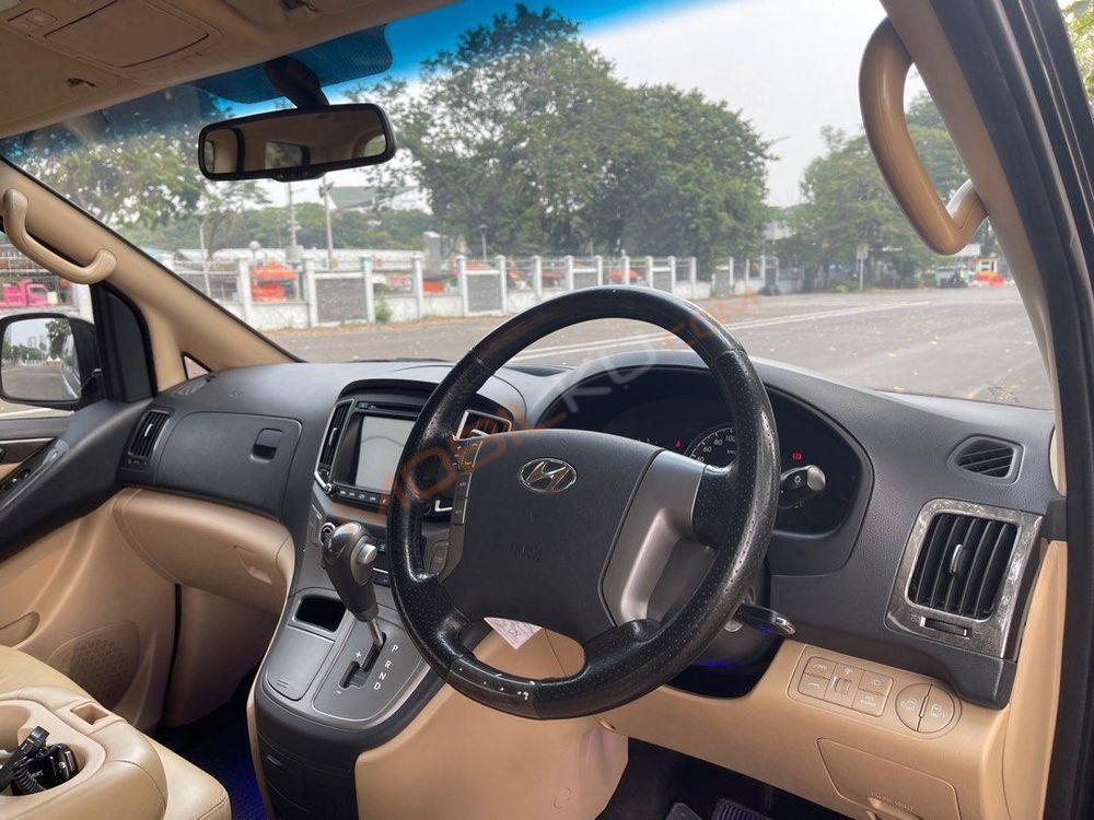 Mobil Hyundai H-1 2018