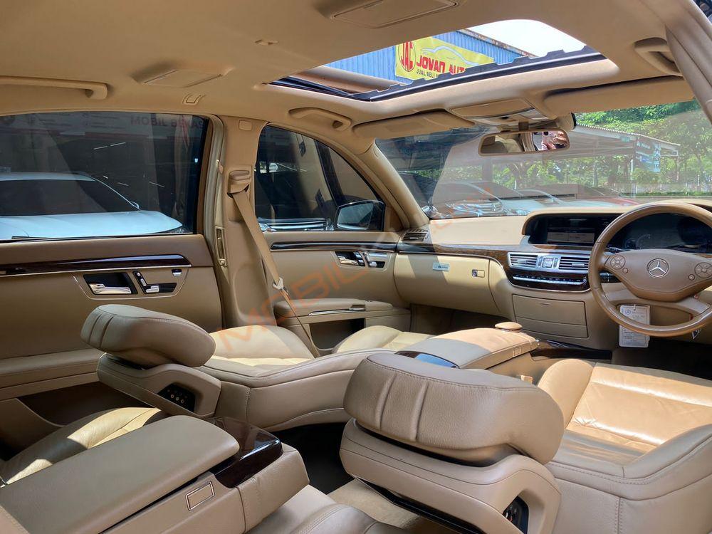 Mobil Mercedes-Benz S-Class 2011