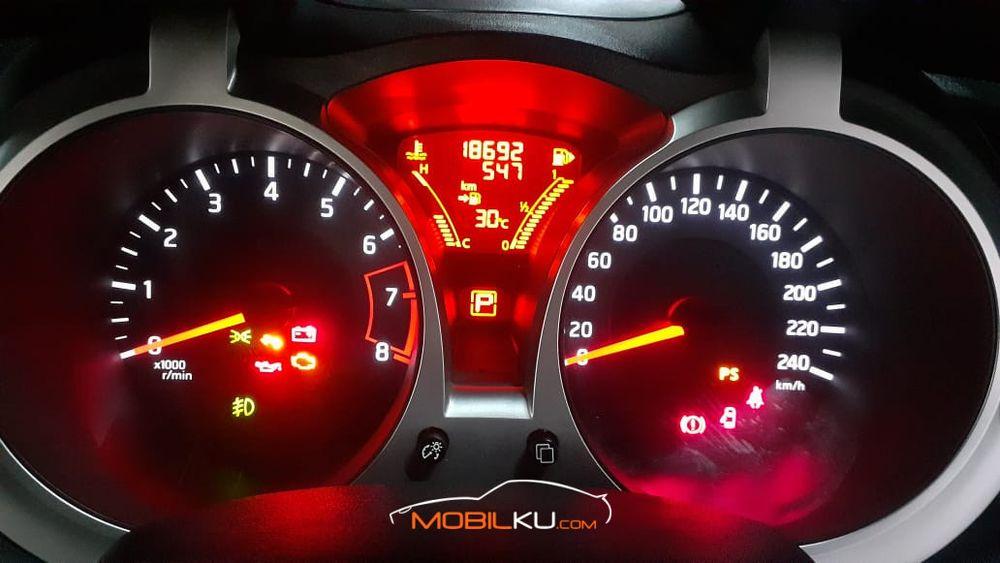 Mobil Nissan Juke 2014