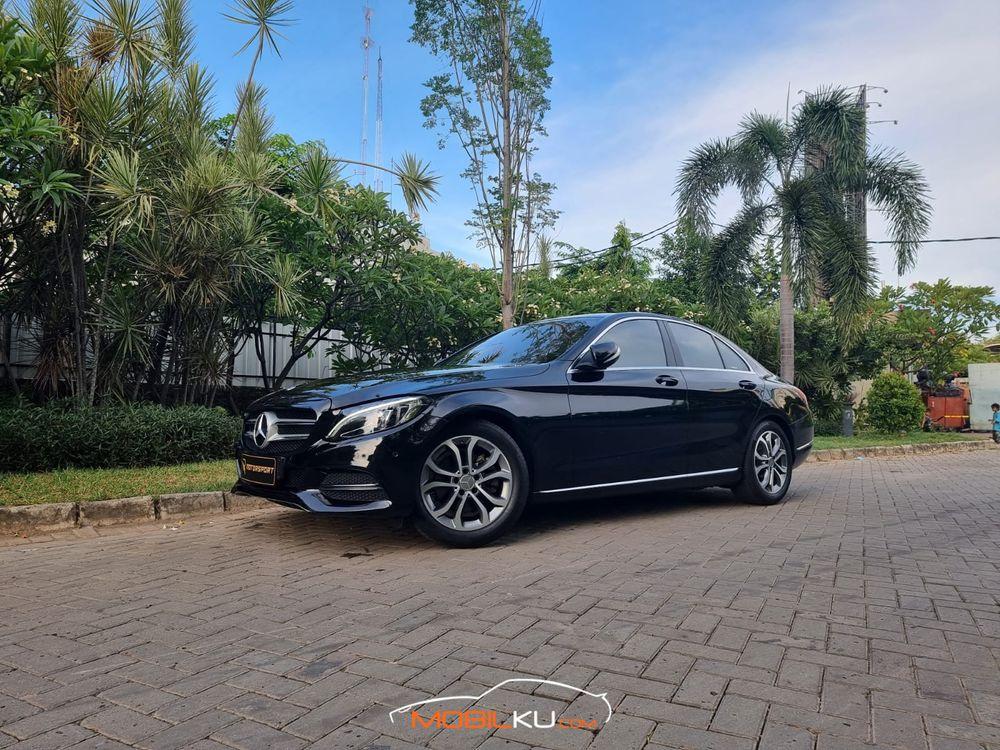Mobil Mercedes-Benz C-Class 2015