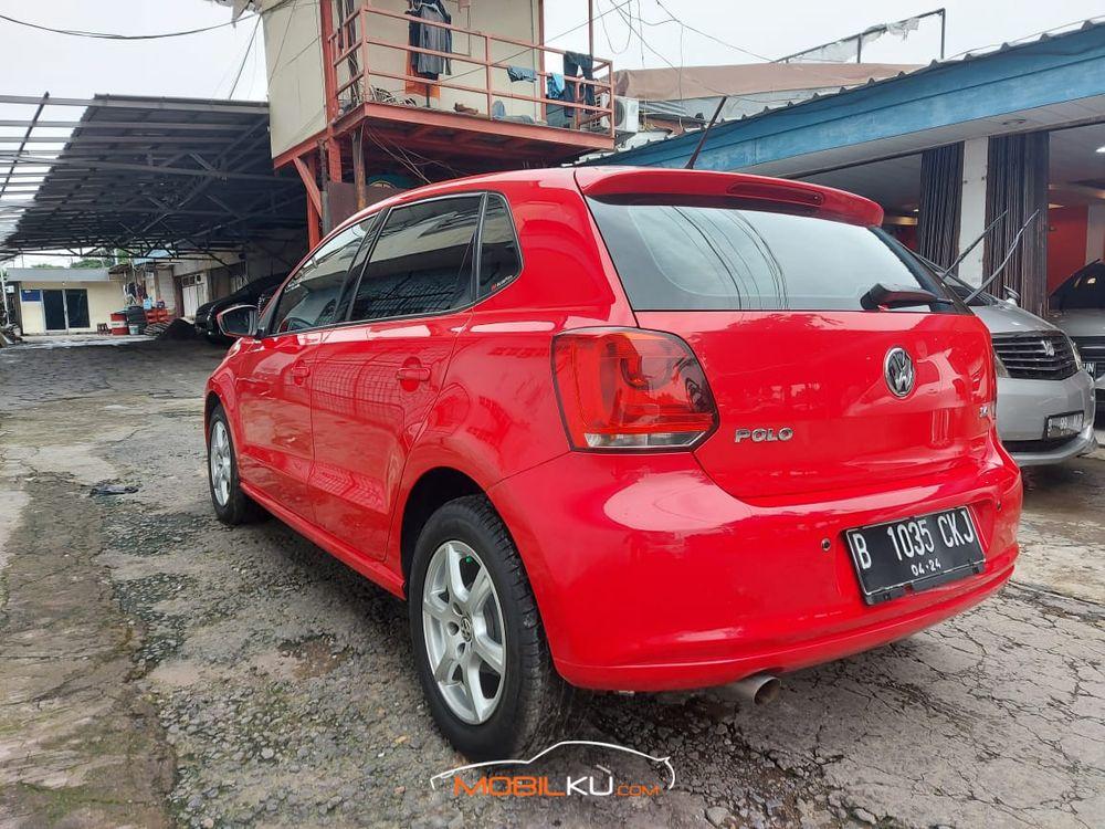 Mobil Volkswagen Polo 2013