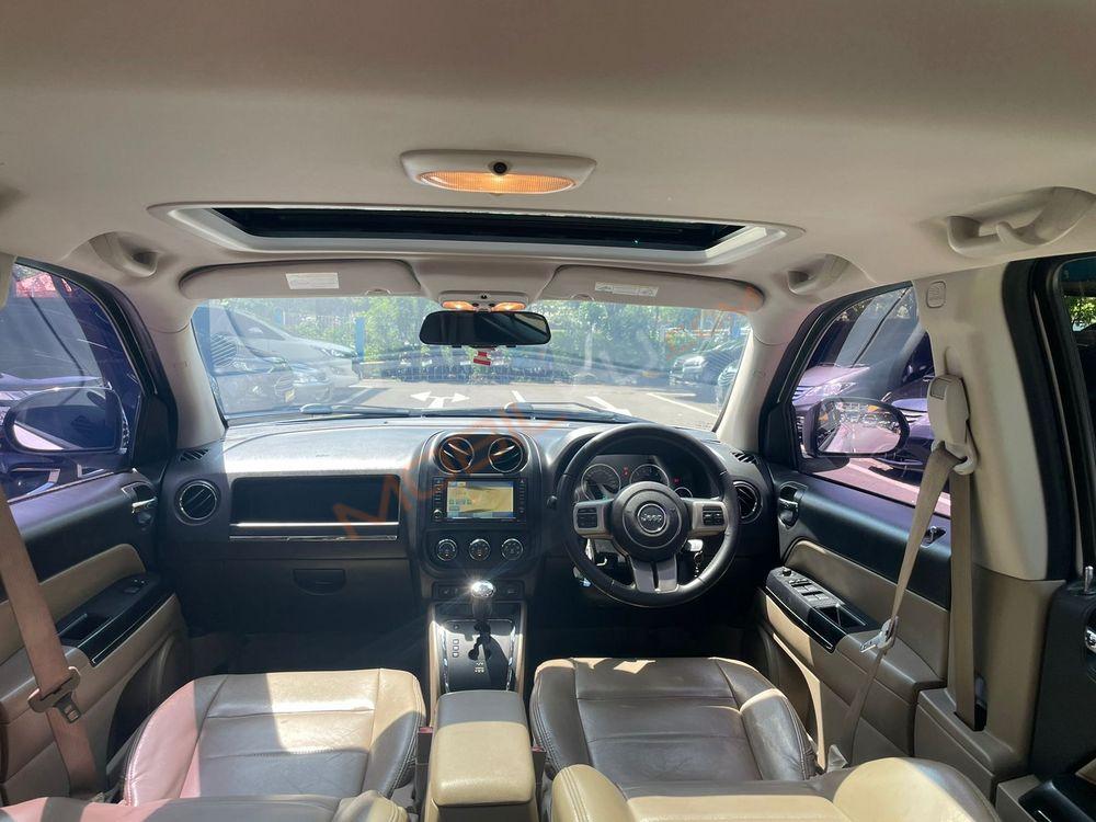 Mobil Jeep Compass 2013