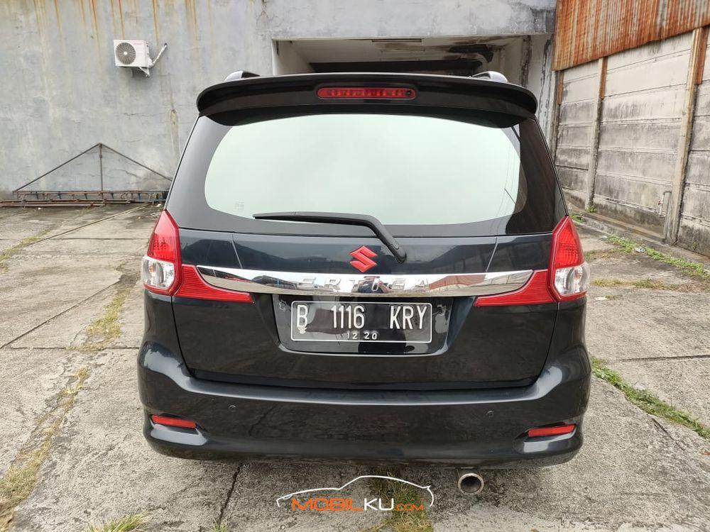 Mobil Suzuki Ertiga 2015