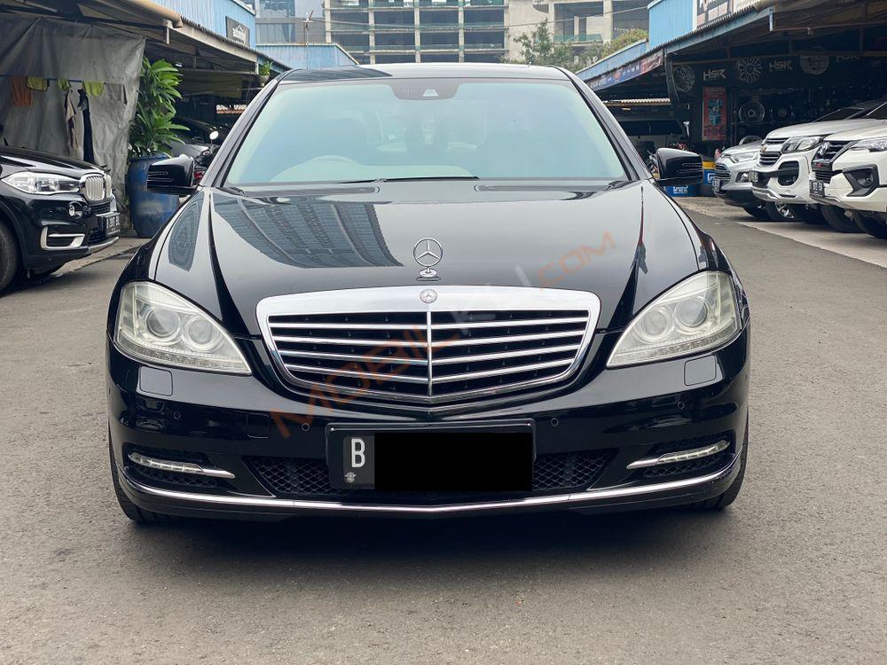 Mobil Mercedes-Benz S-Class 2011
