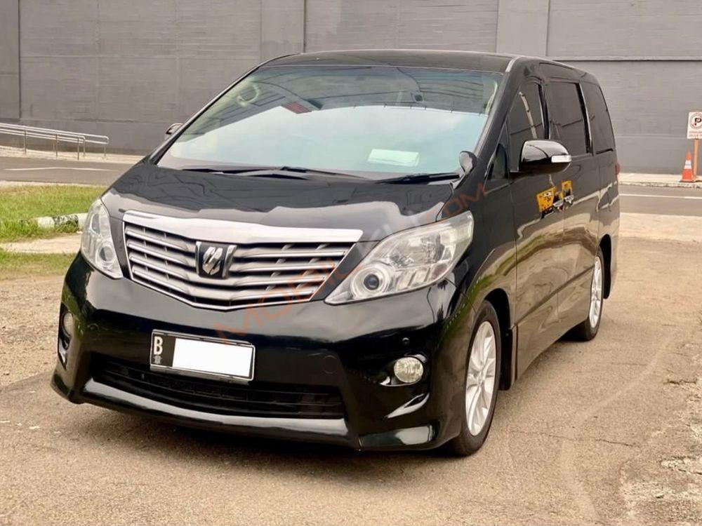 Mobil Toyota Alphard 2018