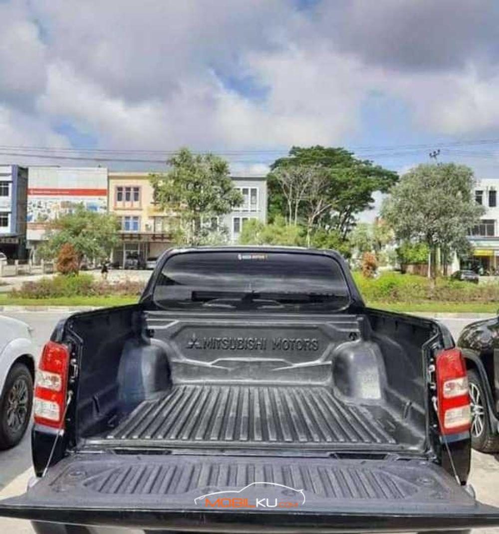 Mobil Mitsubishi Triton 2018