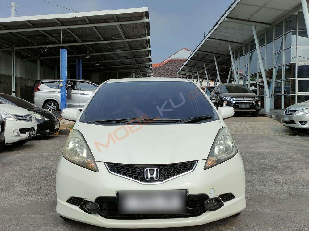 Mobil Honda Jazz 2010