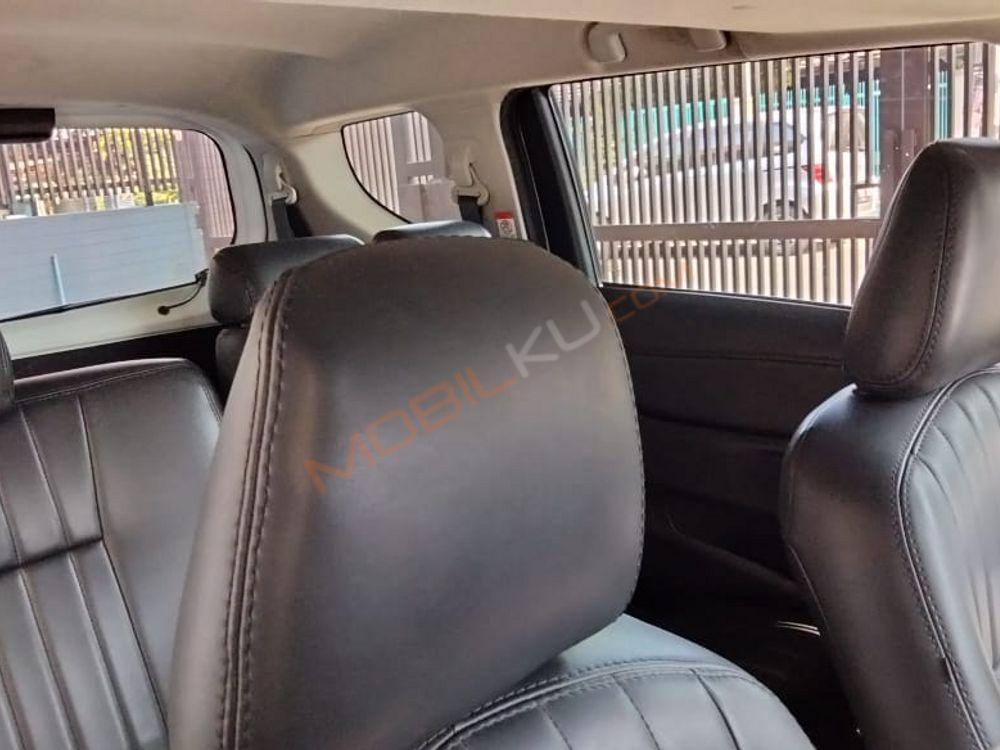 Mobil Toyota Sienta 2018