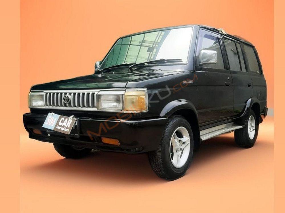 Mobil Toyota Kijang 1996