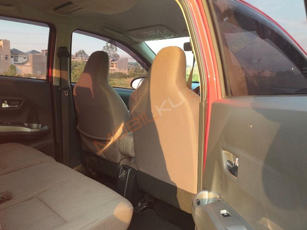 Mobil Toyota Calya 2017