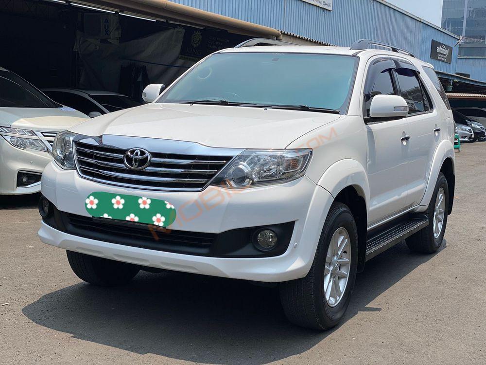 Mobil Toyota Fortuner 2012