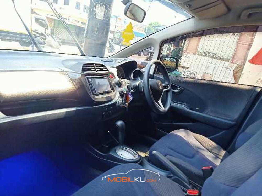 Mobil Honda Jazz 2013