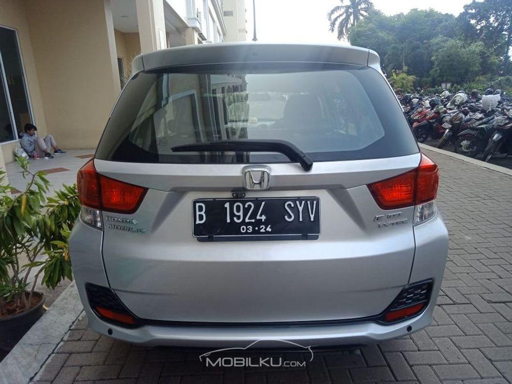 Mobil Honda Mobilio 2014