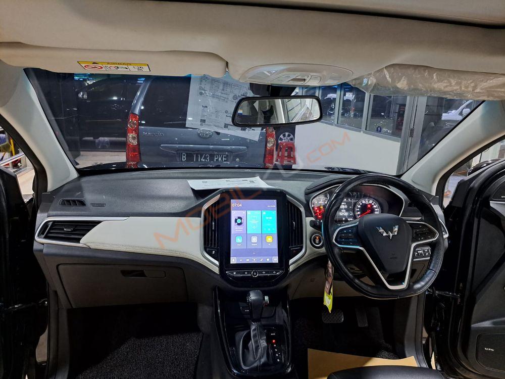 Mobil Wuling Almaz 2019