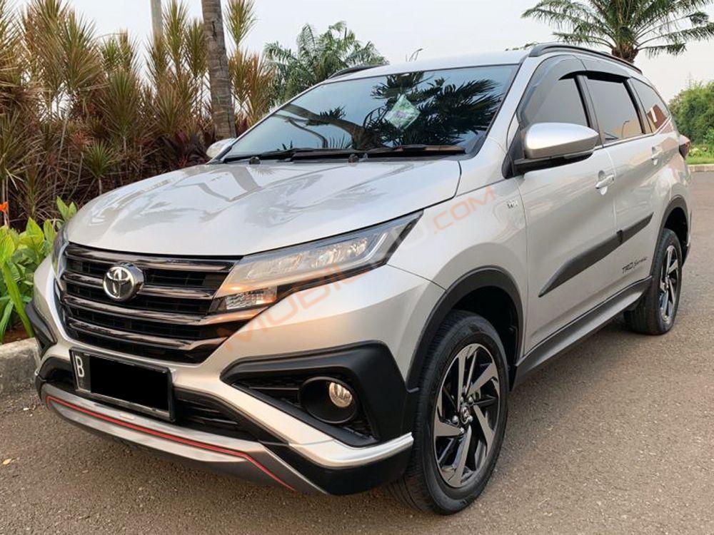 Mobil Toyota Rush 2020