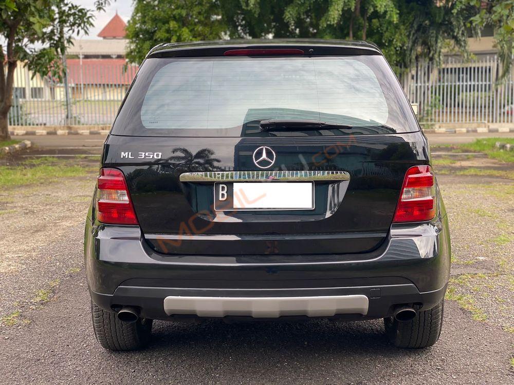 Mobil Mercedes-Benz ML 2006