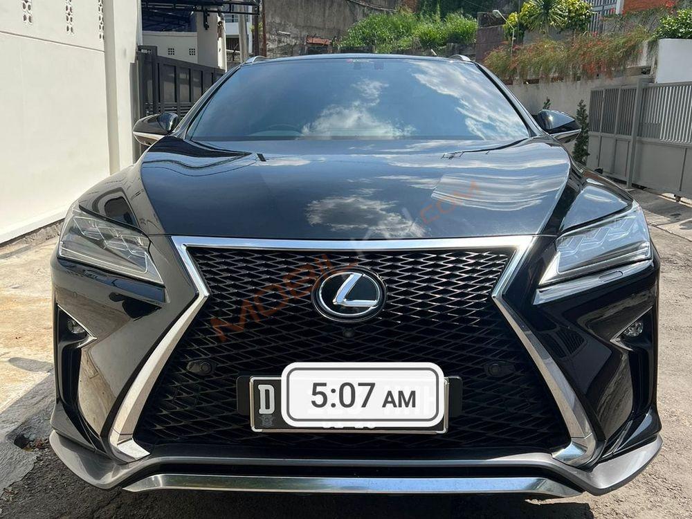 Mobil Lexus RX 2017