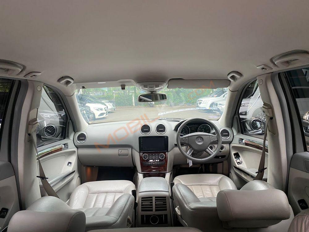 Mobil Mercedes-Benz ML 2006