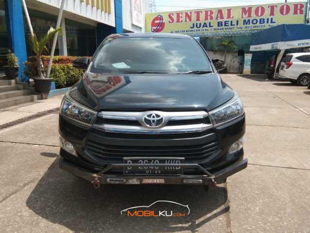 Mobil Toyota Kijang Innova 2017